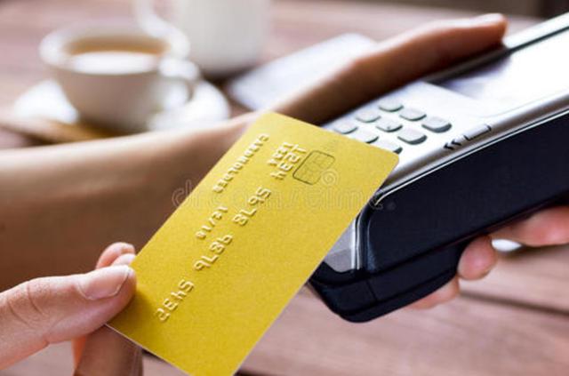 POS机养卡，银行是怎么利用你的信用卡赚钱的?