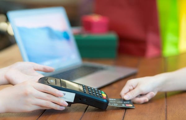 刷卡收款机的价格是多少适合？
